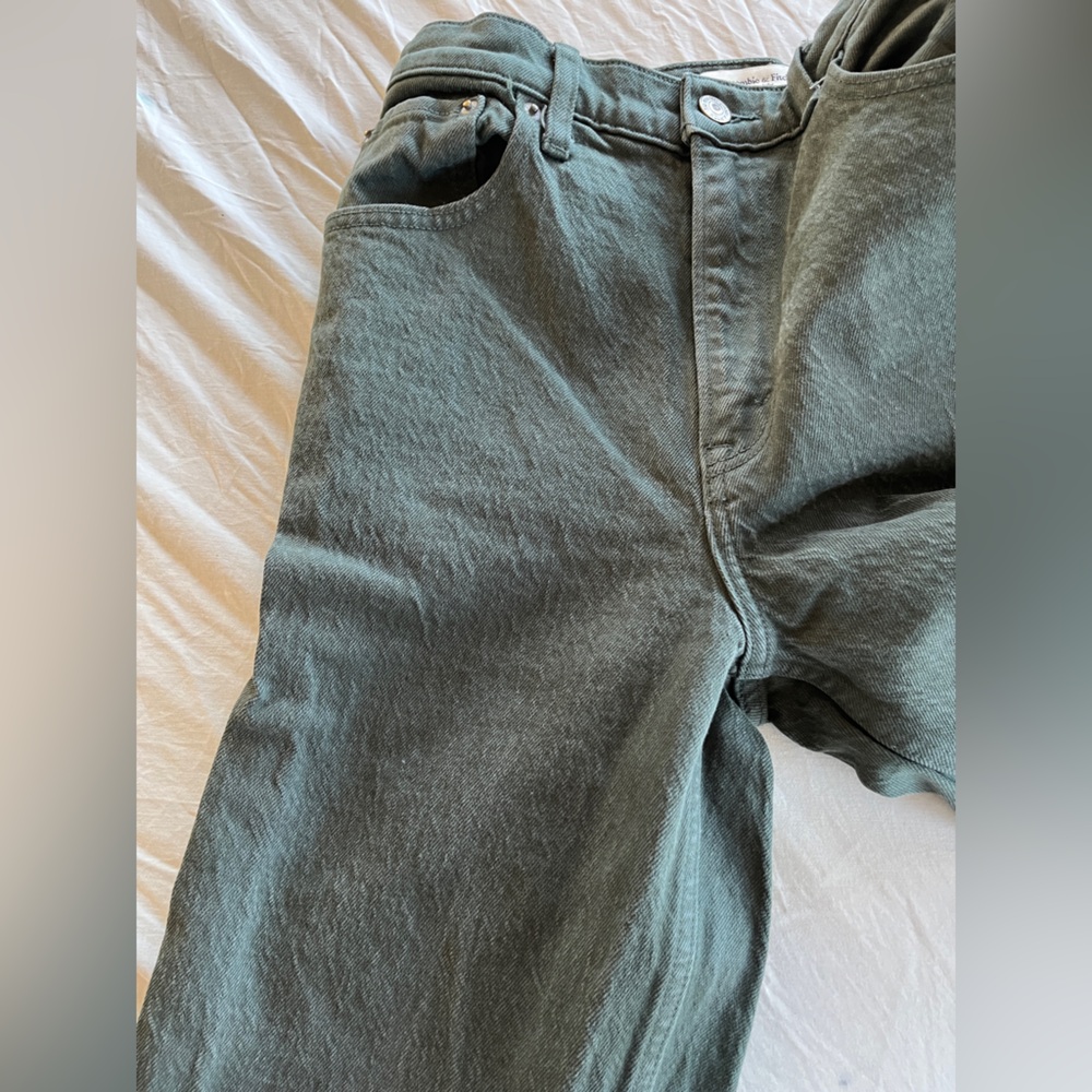 Abercrombie 90’s Straight Ultra High Rise Curve Love size 25/0 Short in Green - Picture 10 of 10